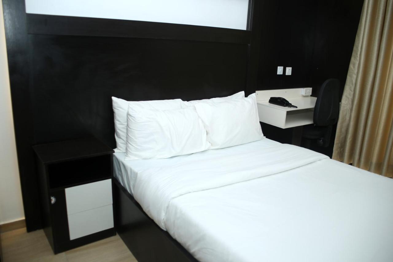 Hotel Capitol Икея Экстерьер фото