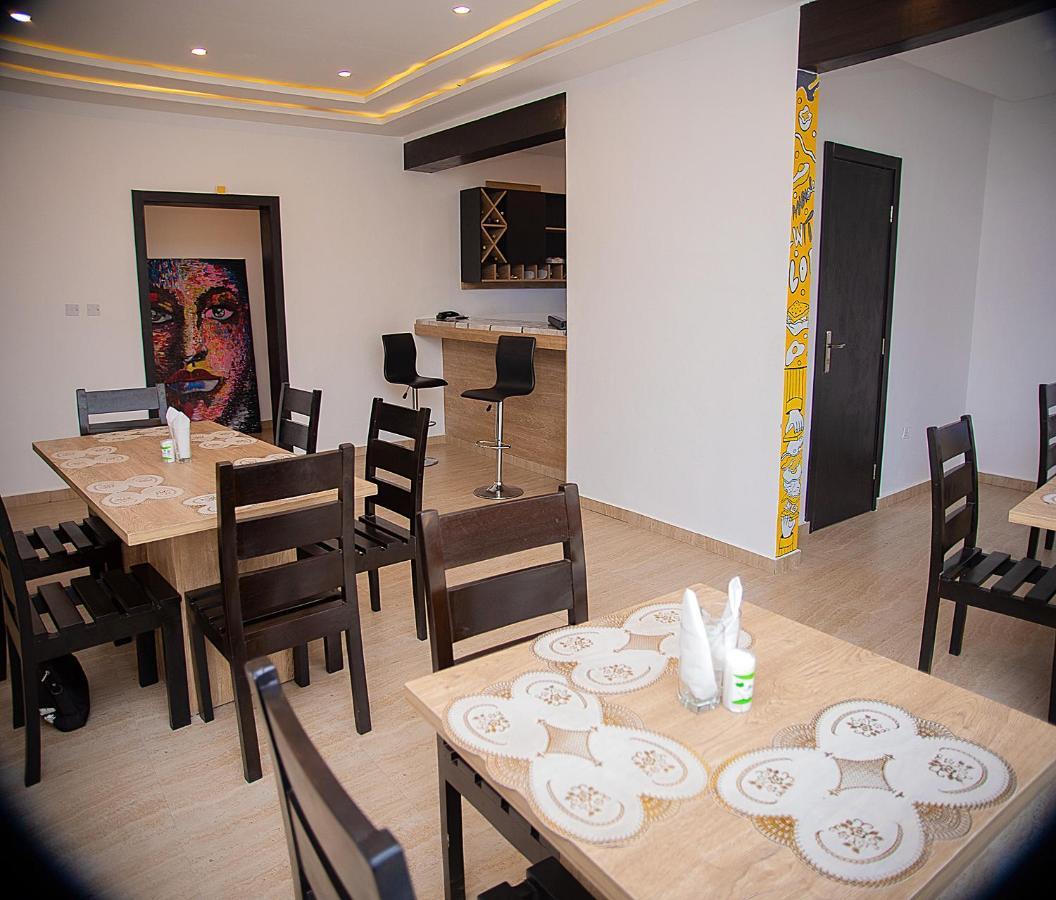 Hotel Capitol Икея Экстерьер фото