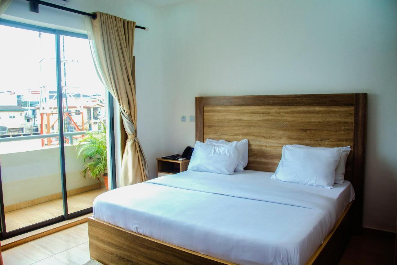 Hotel Capitol Икея Экстерьер фото