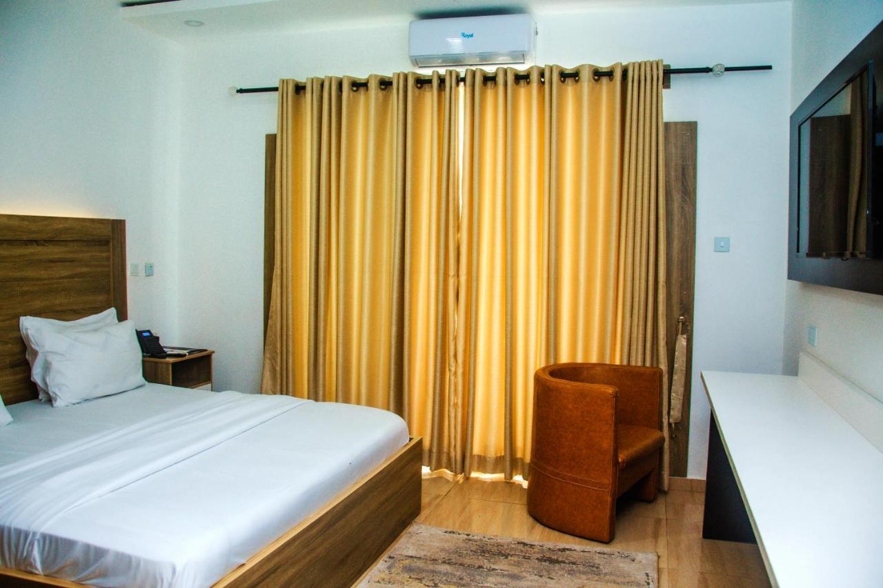 Hotel Capitol Икея Экстерьер фото
